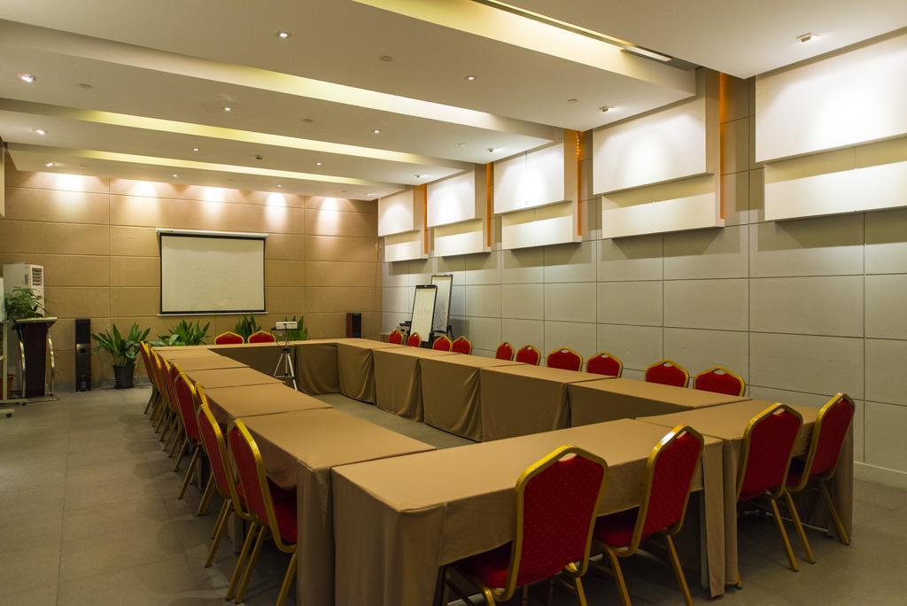 Jinjiang Inn - Shanghai Everbright Convention & Exhibition Center Екстериор снимка